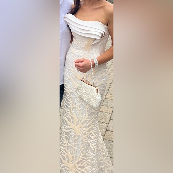 NICOLE BAKTI 7096 DRESS IVORY , Size 8, wore once for my bridal shower - Picture 3 of 3